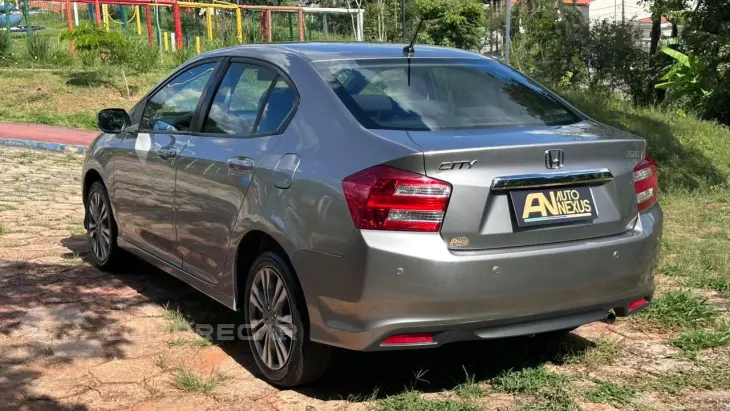 CITY 1.5 LX Sedan 16V