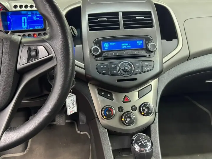 SONIC 1.6 LT 16V MANUAL