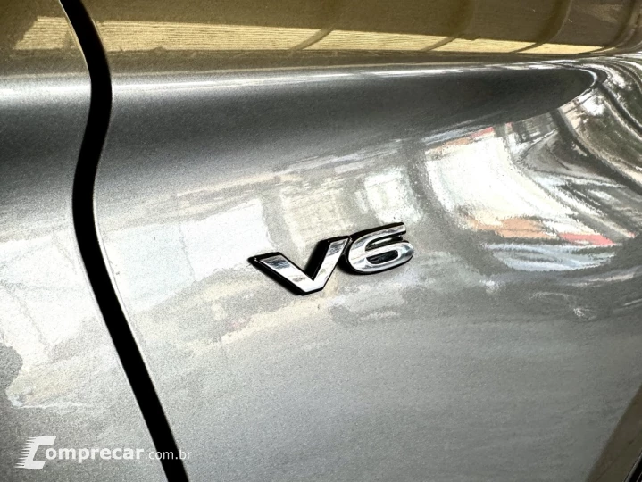 OUTLANDER 3.0 MIVEC V6 GASOLINA HPE-S AWD AUTOMÁTICO
