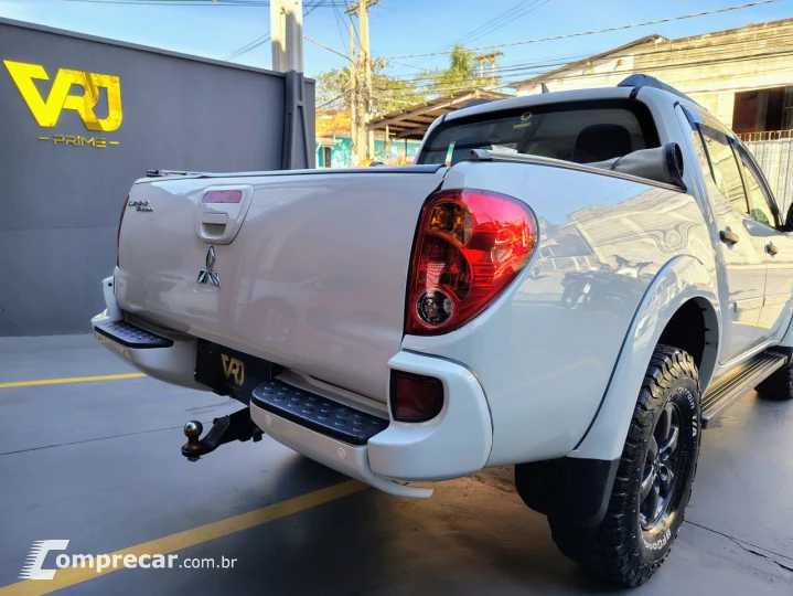 L200 Triton HLS 2.4 Flex 16V CD Mec.