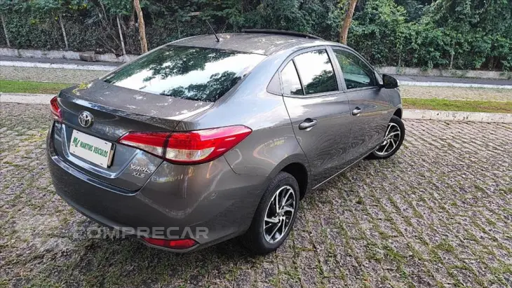 YARIS 1.5 16V FLEX SEDAN XLS CONNECT MULTIDRIVE