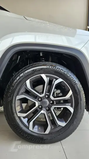 COMMANDER 1.3 T270 Turbo Limited