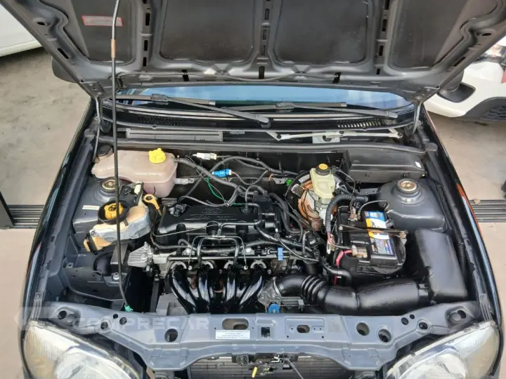 Courier 1.6 L/ 1.6 Flex