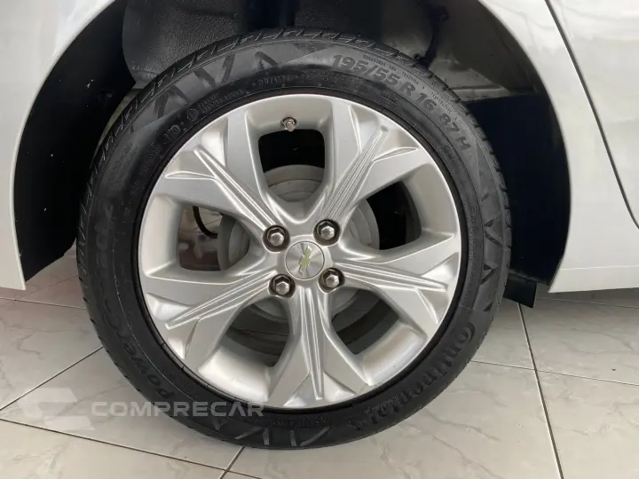 ONIX 1.0 Turbo Plus Premier