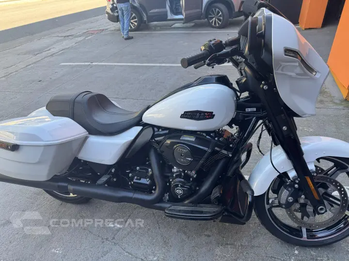 STREET GLIDE ESPECIAL
