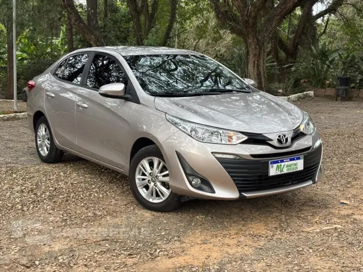 YARIS 1.5 16V FLEX SEDAN XL PLUS TECH MULTIDRIVE