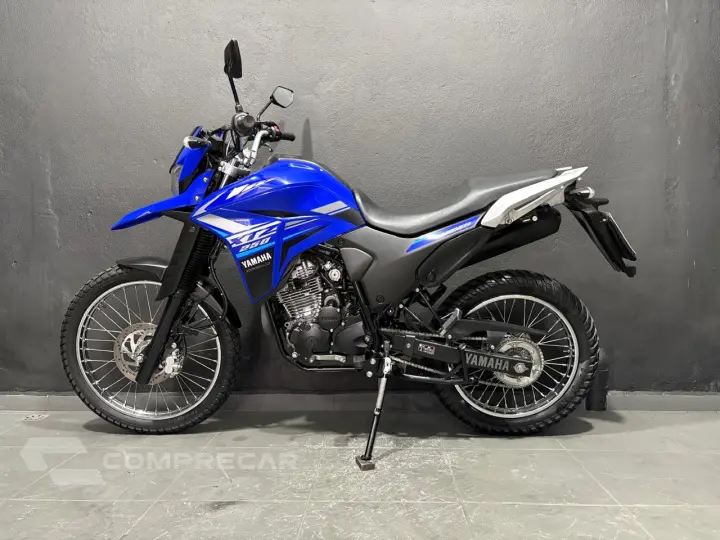 LANDER 250 ABS