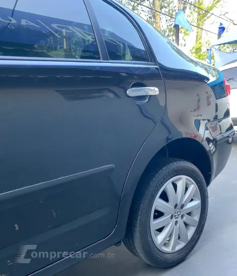 Polo Sedan 1.6 4P FLEX COMFORTLINE I-MOTION AUTOMATIZADO