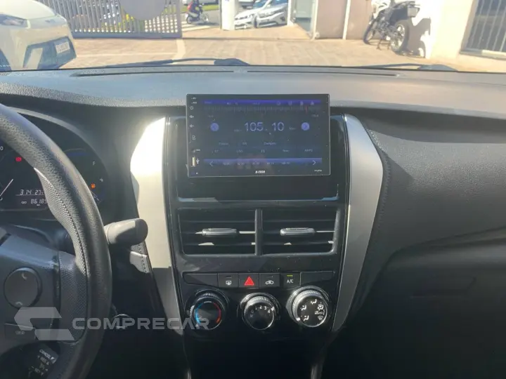 YARIS XL Live Sedan 1.5 Flex 16V 4p Aut.