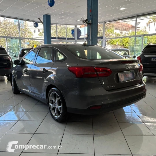 FOCUS 2.0 GLX Sedan 16V