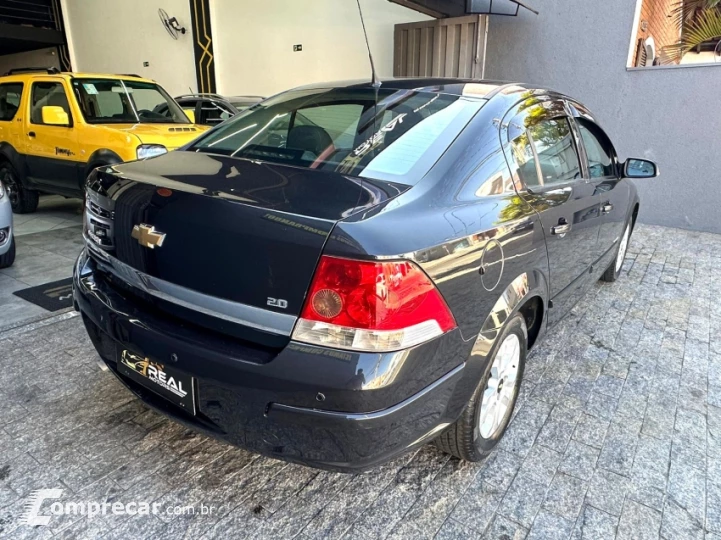 VECTRA 2.0 MPFI Expression 8V
