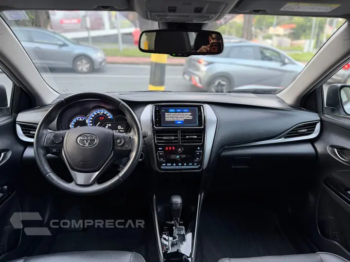 Yaris 1.5 16V Flex Sedan Xls Connect Multidrive