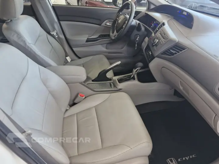 Civic 1.8 16V 4P LXS AUTOMÁTICO