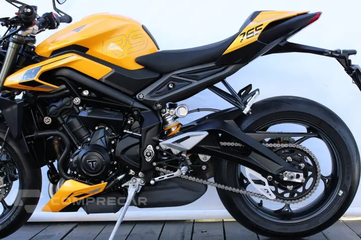 TRIUMPH STREET TRIPLE RS ABS