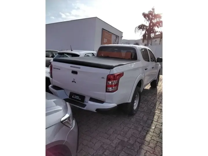 L200 TRITON 2.4 16V TURBO DIESEL GL CD 4X4 MANUAL