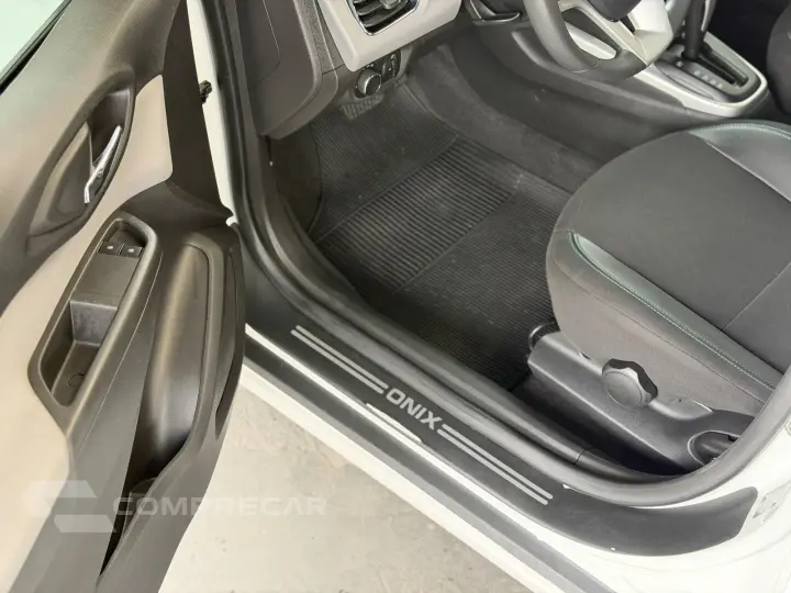 ONIX HATCH ADVANTAGE 1.4 8V Flex 5p Aut.