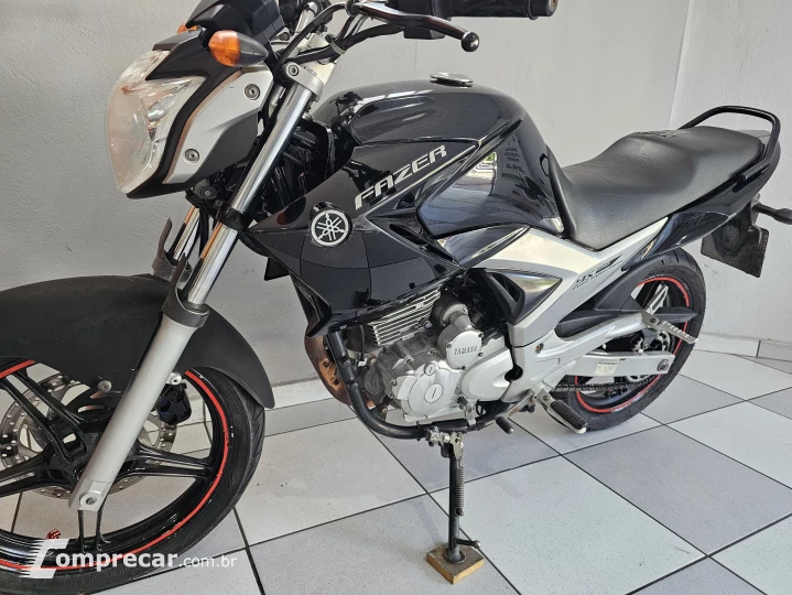 YS 250 FAZER