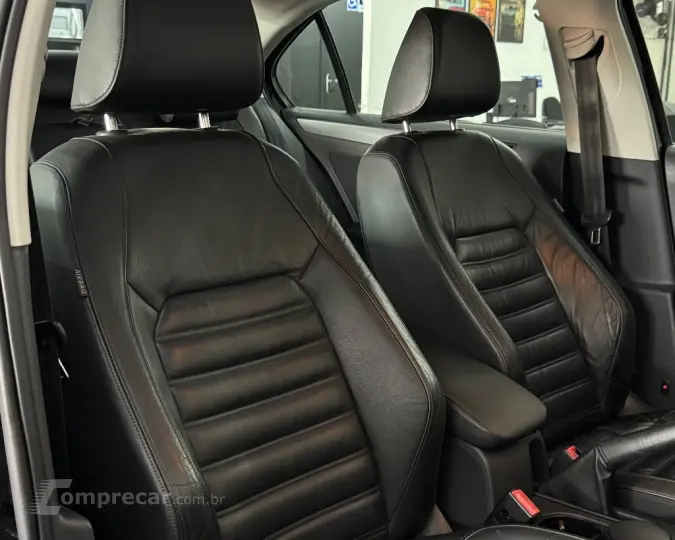 JETTA Highline 2.0 TSI 16V 4p Tiptronic