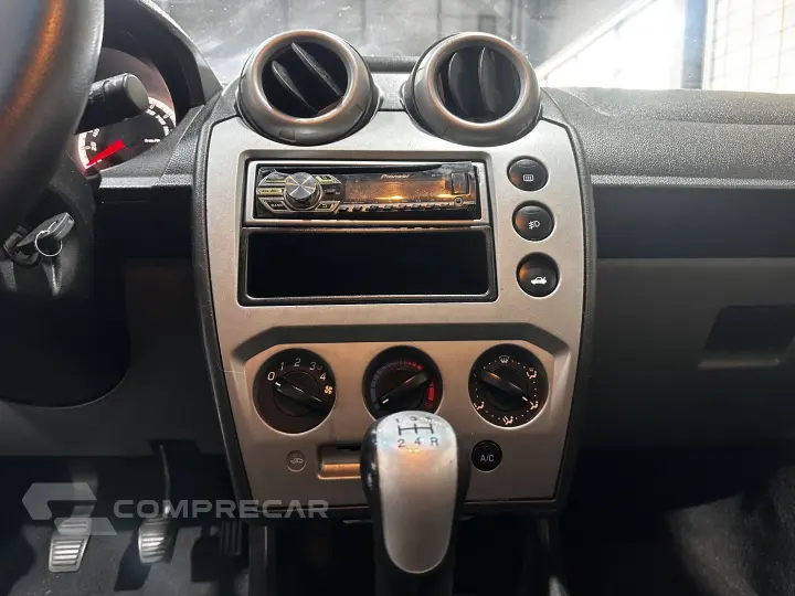 FIESTA 1.6 ROCAM SE SEDAN 8V FLEX 4P MANUAL