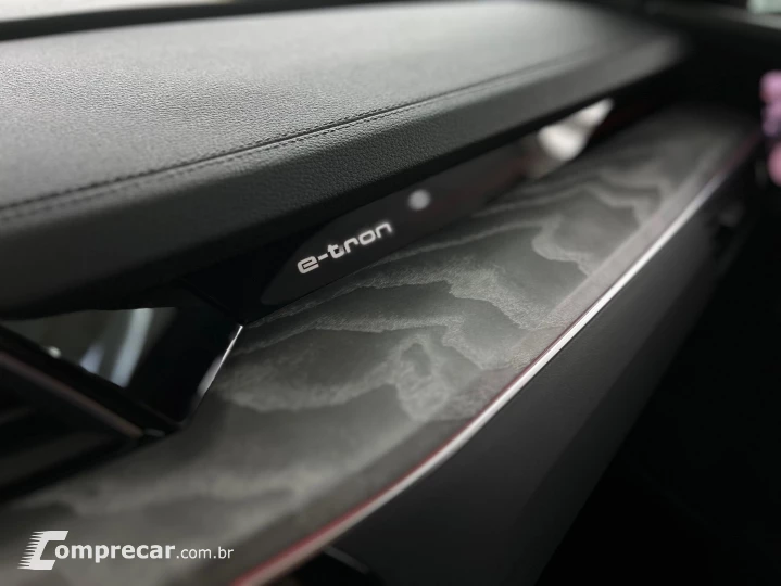 E-TRON ELÉTRICO SPORTBACK PERFORMANCE QUATTRO