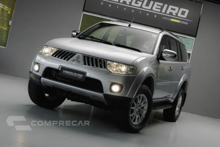PAJERO DAKAR 3.2 HPE 4X4 7 Lugares 16V Turbo Intercooler