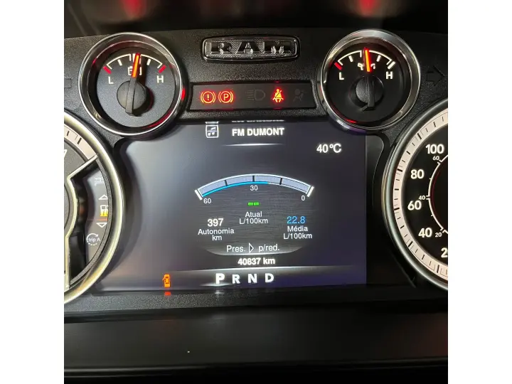 CLASSIC 5.7 V8 GASOLINA LARAMIE CD 4X4 AUTOMÁTICO