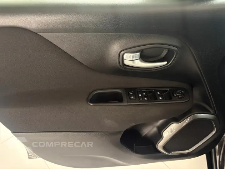 Renegade Sport T270 4x2 AT6