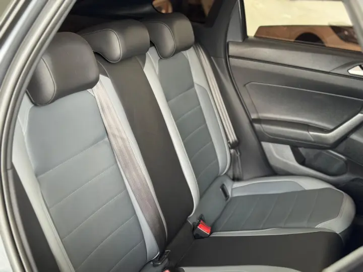 Nivus 1.0 4P FLEX 200 TSI HIGHLINE TURBO AUTOMÁTICO