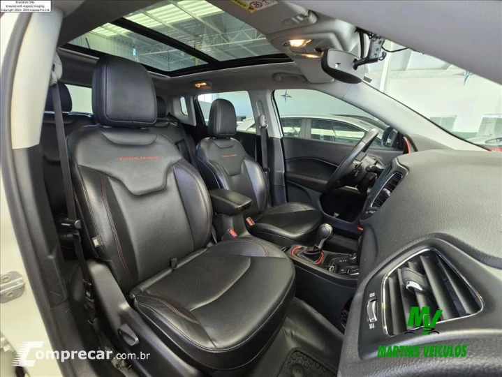 COMPASS 2.0 16V DIESEL TRAILHAWK 4X4 AUTOMÁTICO