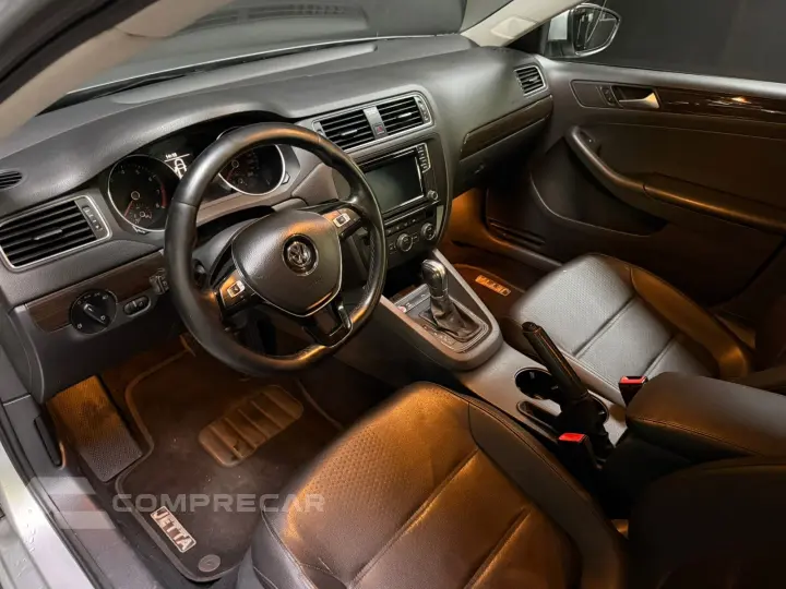 JETTA 2.0 COMFORTLINE FLEX 4P TIPTRONIC