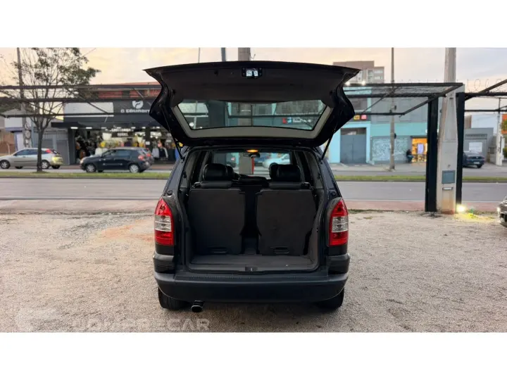 ZAFIRA 2.0 MPFI EXPRESSION 8V FLEX 4P AUTOMÁTICO