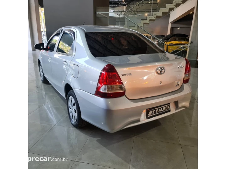 ETIOS 1.5 X PLUS SEDAN 16V FLEX 4P AUTOMÁTICO