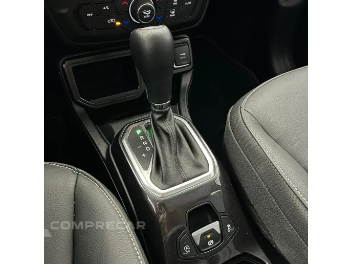 RENEGADE 1.3 T270 TURBO FLEX LONGITUDE AT6