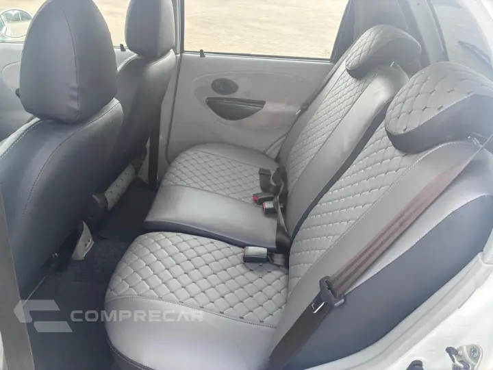 QQ 1.1 MPFI 16V