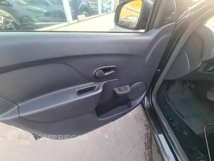 SANDERO