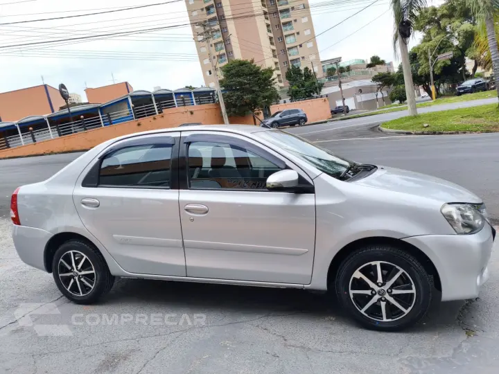 Etios Sedan 1.5 16V 4P FLEX XLS AUTOMÁTICO