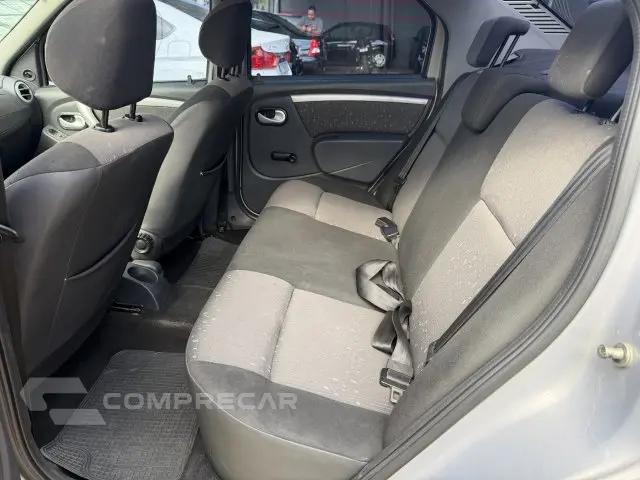 LOGAN - 1.6 EXPRESSION 8V 4P MANUAL
