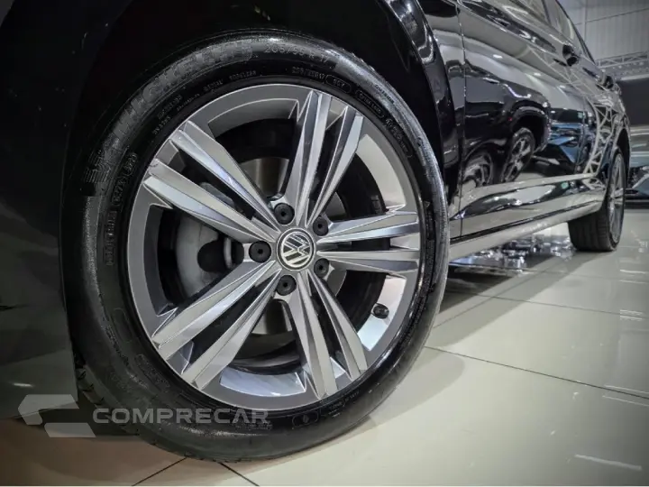 JETTA 1.4 250 TSI TOTAL FLEX R-LINE TIPTRONIC