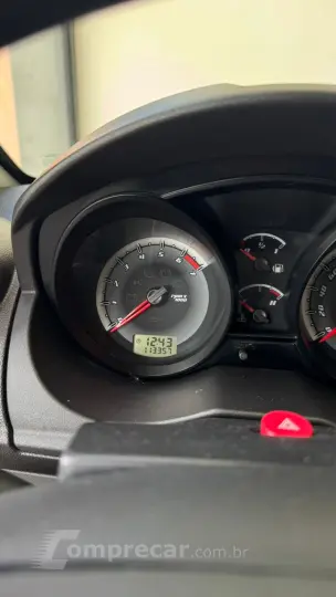 FIESTA 1.6 MPI Class Hatch 8V