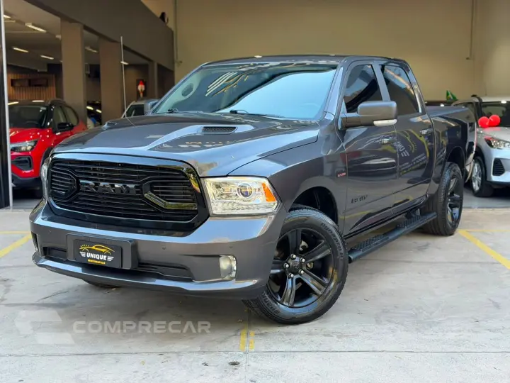Classic 5.7 V8 Gasolina Laramie Night Edition Cd 4X4 Automát