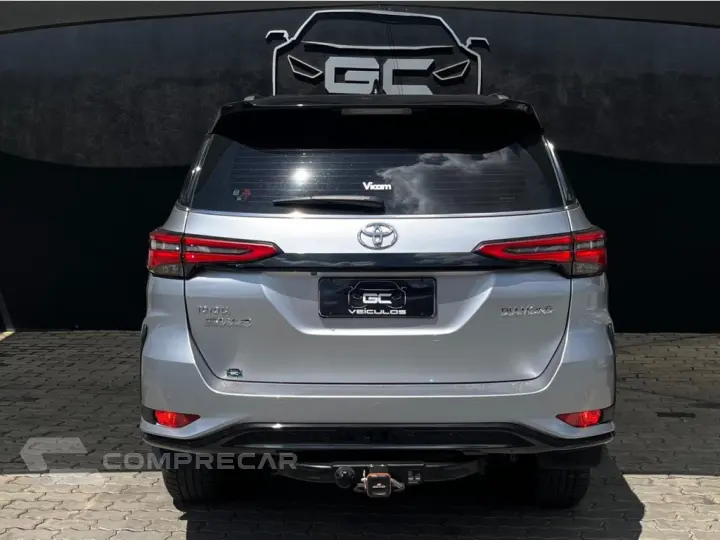 HILUX SW4 2.8 D-4D TURBO DIESEL DIAMOND 7L 4X4 AUTOMÁTICO