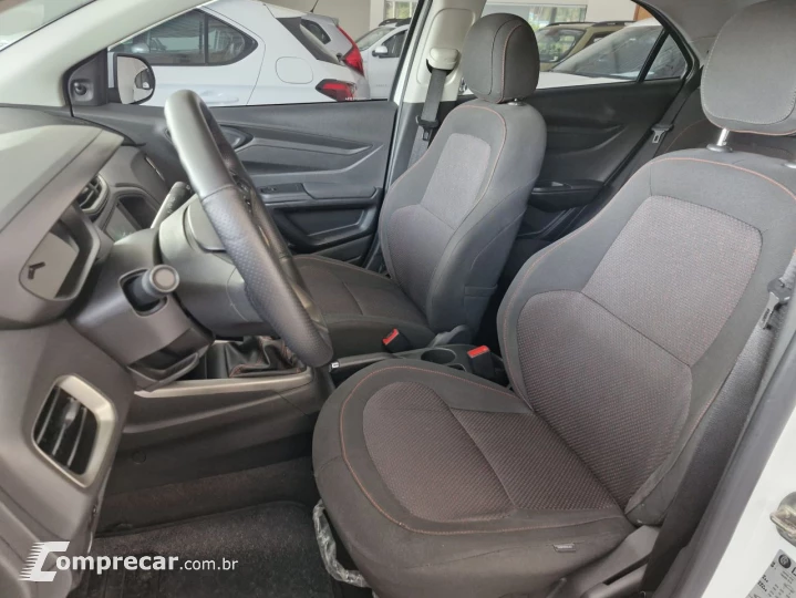 Onix Hatch 1.4 4P FLEX LT