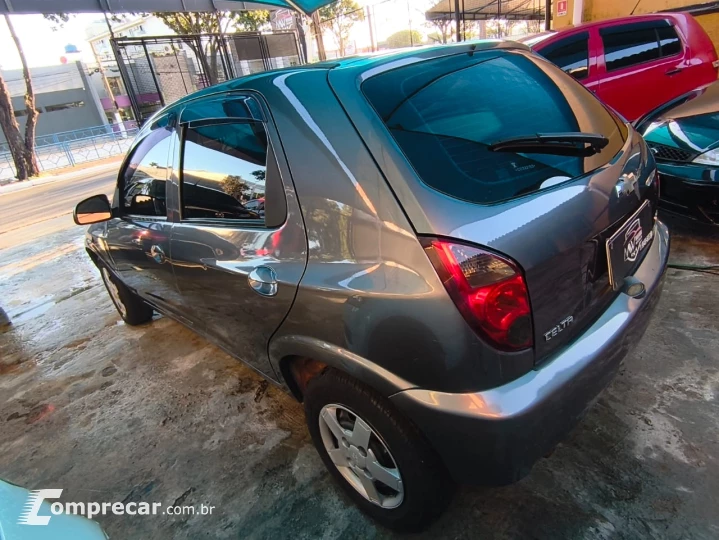 CELTA 1.0 MPFI LT 8V