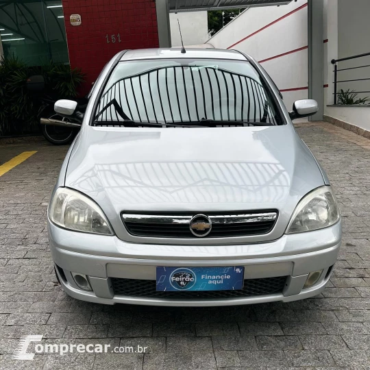 CORSA 1.4 MPFI Premium Sedan 8V