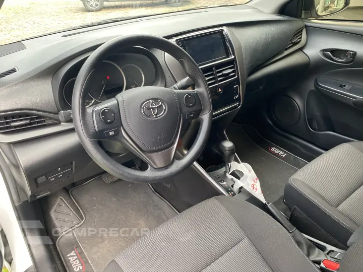 YARIS 1.5 16V Sedan XL