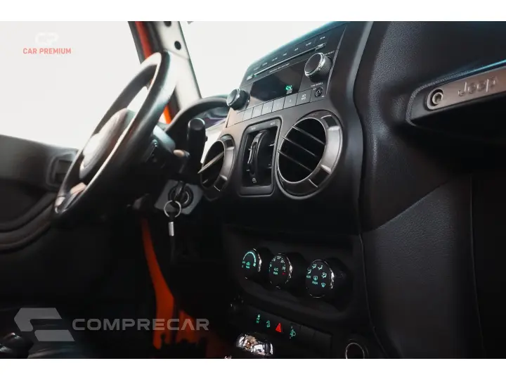 WRANGLER 3.6 UNLIMITED SPORT 4X4 V6 GASOLINA 4P AUTOMÁTICO