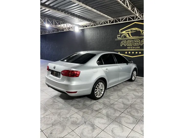 JETTA 2.0 TSI HIGHLINE 200CV GASOLINA 4P TIPTRONIC
