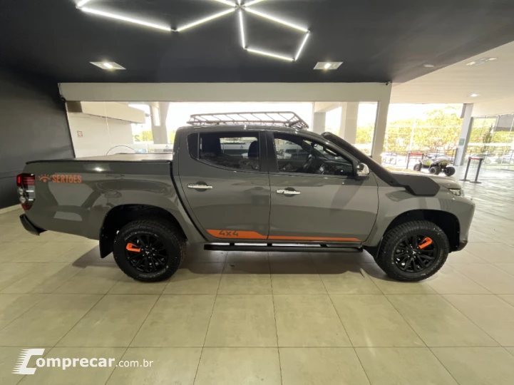 L200 TRITON 2.4 16V Turbo Sport Hpe-s CD 4X4