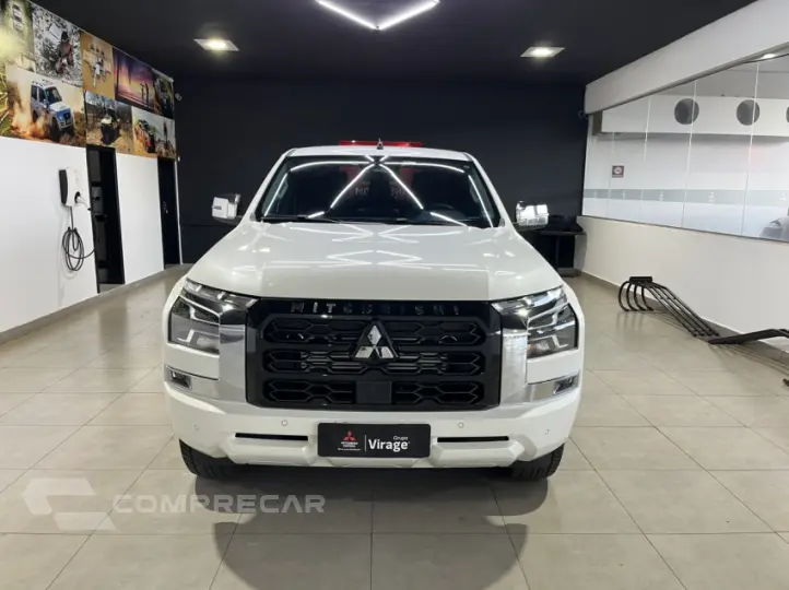 TRITON 2.4 Biturbo CD Hpe-s 4X4