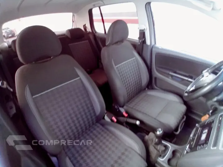 Fox Comfortline 1.6 Flex 8V 5p